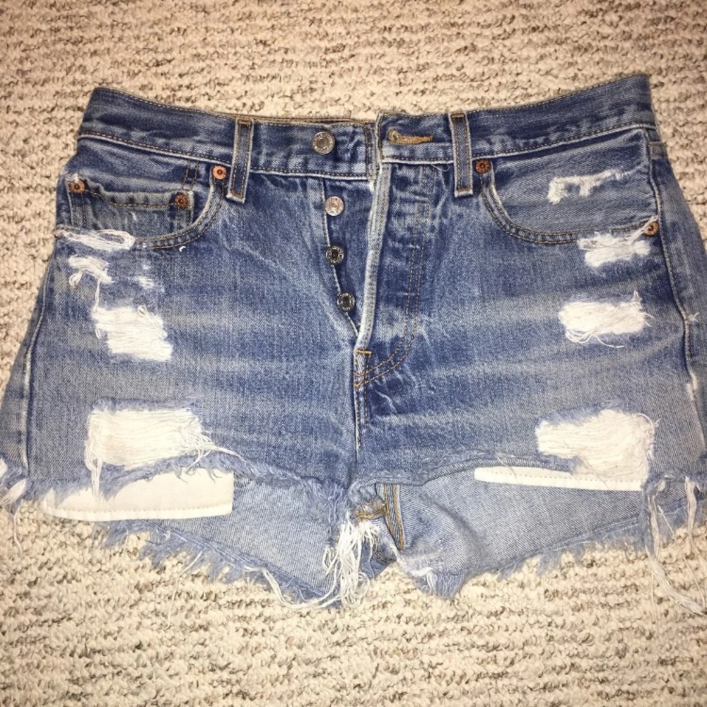 Levi’s light wash denim shorts